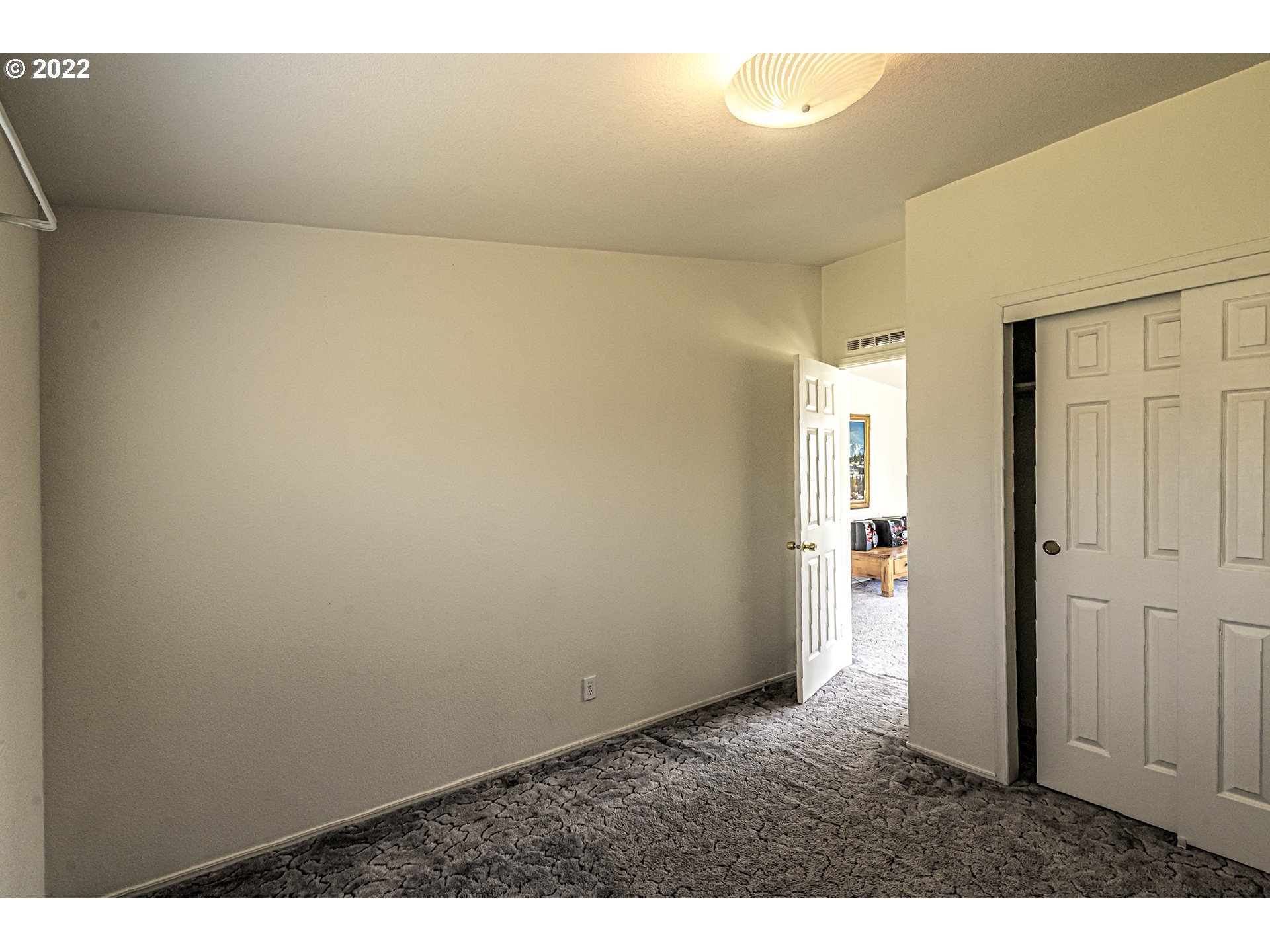 83007 County 643 Road Milton Freewater, OR 97862 - Photo 16 of 22 a view of an empty room