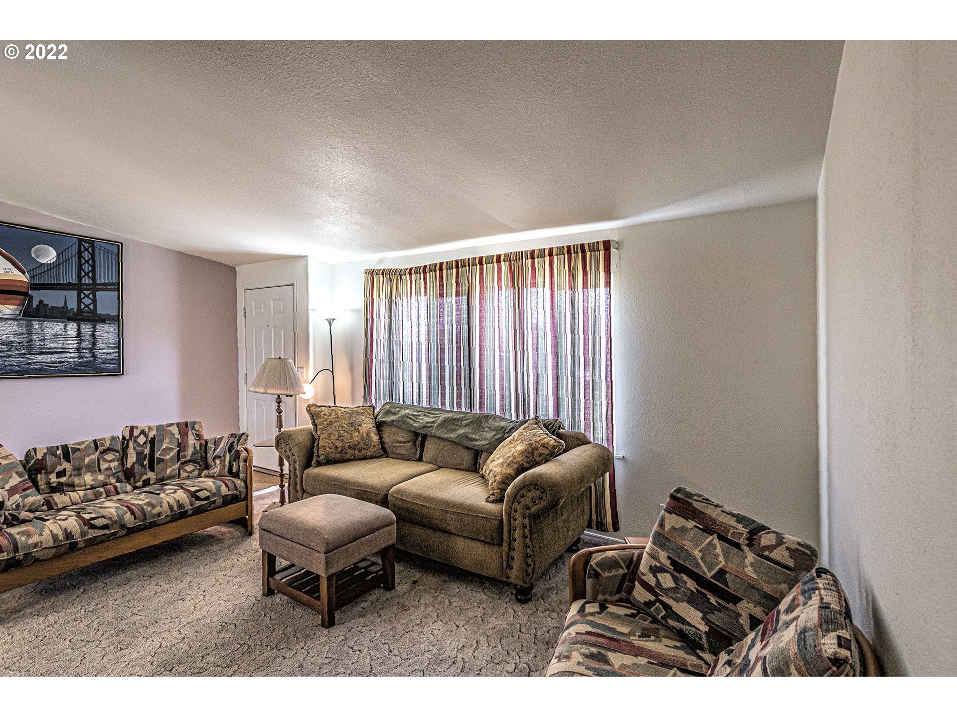 83007 County 643 Road Milton Freewater, OR 97862 - Photo 5 of 22 a living room with furniture and a couch