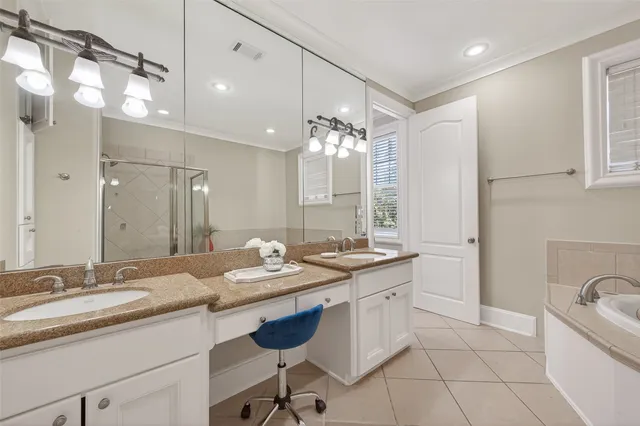 $2,900 | 105 Detering Street, Houston, TX 77007