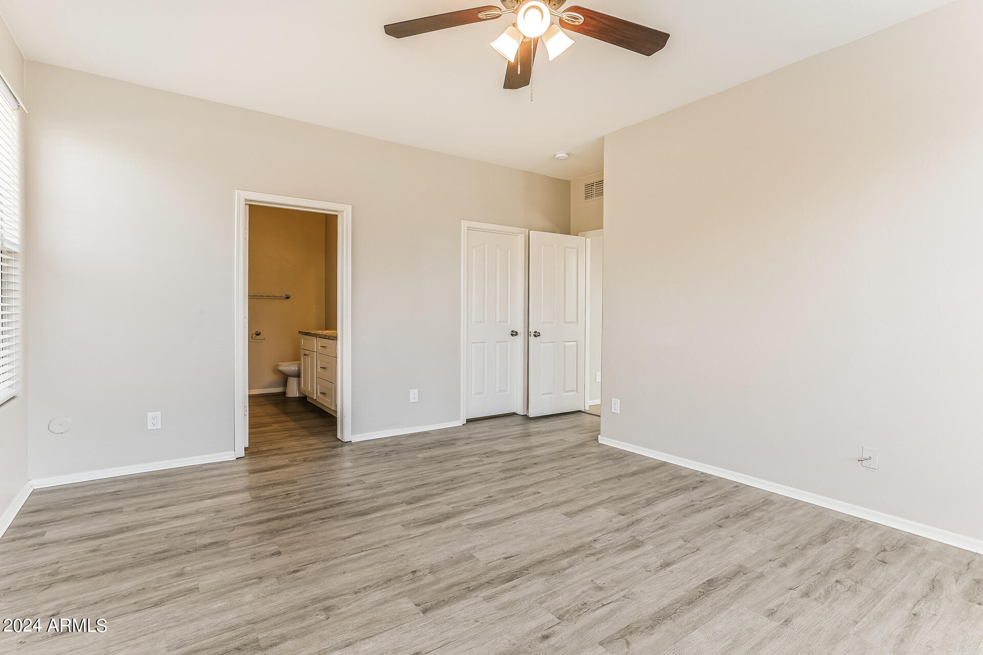 3333 West Apollo Road Phoenix, AZ 85041 - Photo 14 of 21 014-photo-main-bedroom-13893386