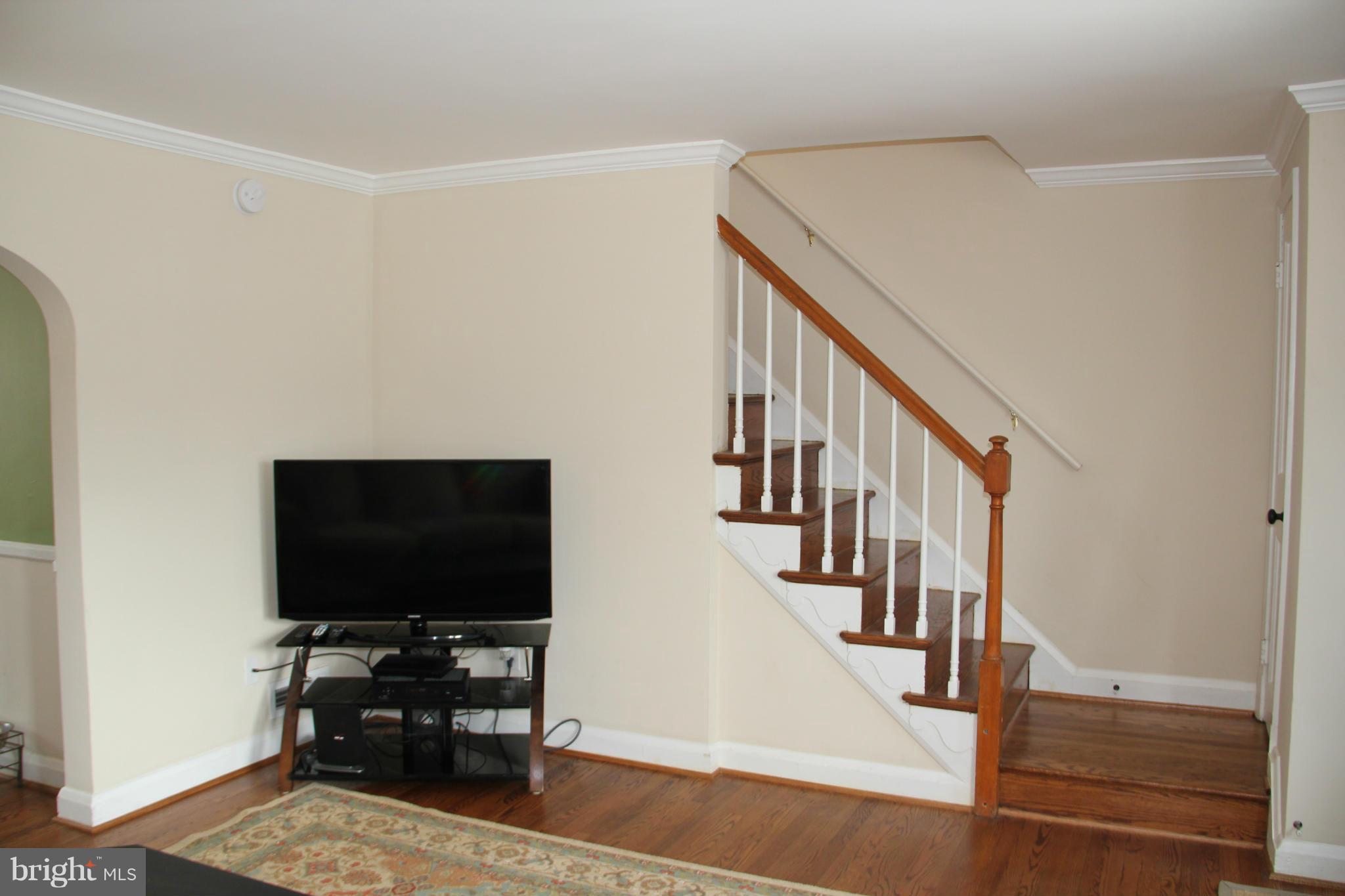 1640 Hardwick Road Towson, MD 21286 - Photo 8 of 29 Living Room