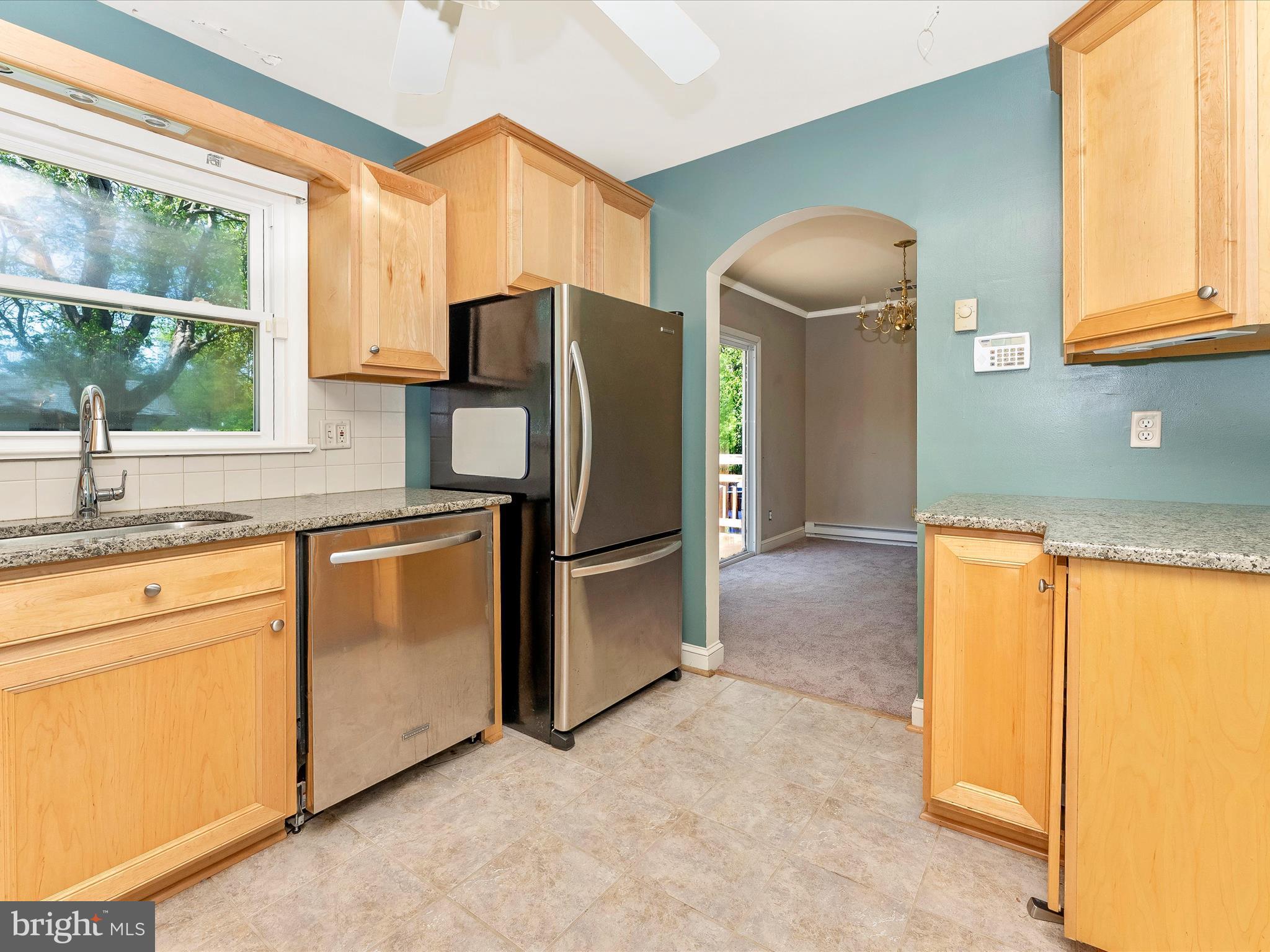 28412 Clarksburg Road Damascus, MD 20872 - Photo 16 of 46 Kitchen