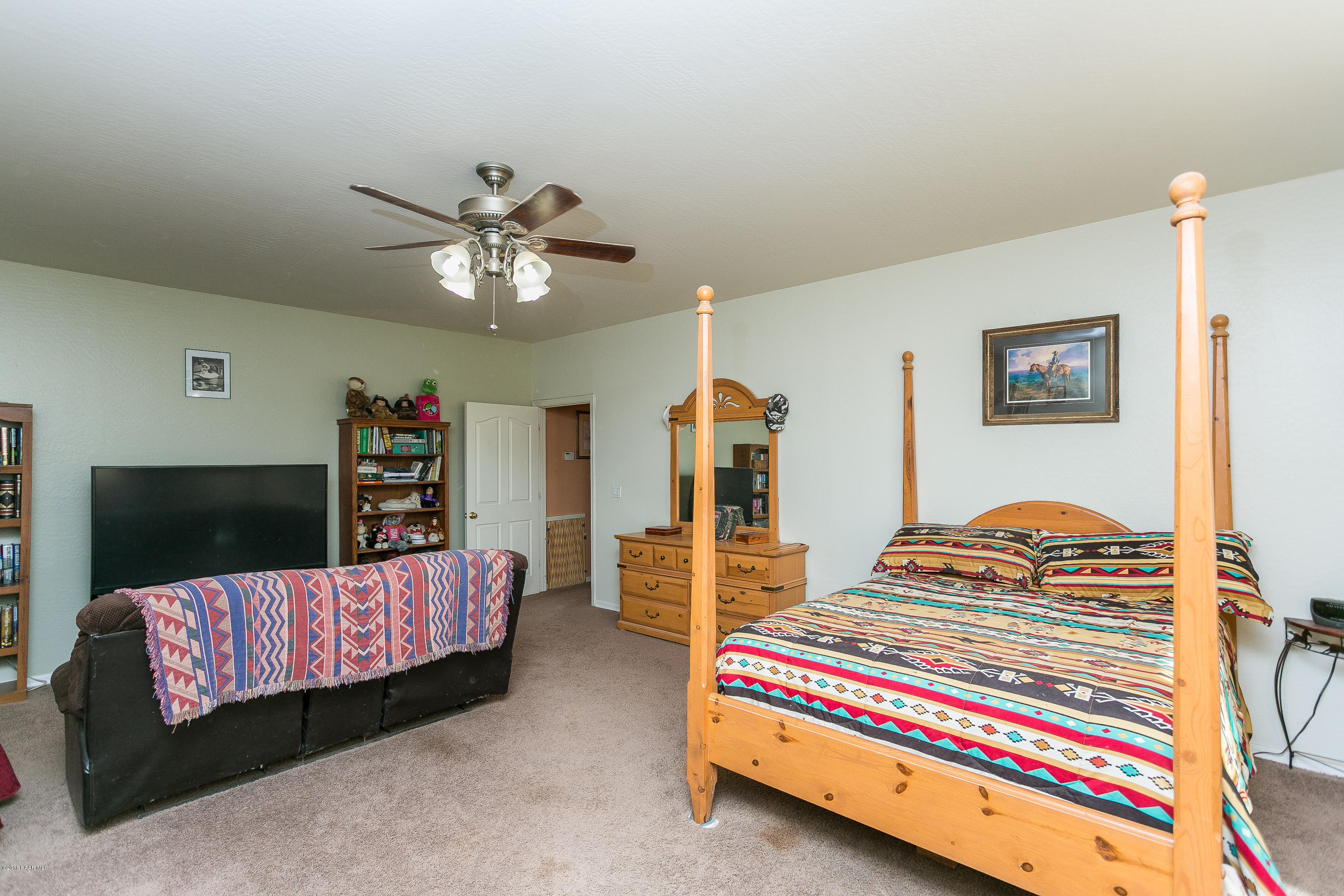 1175 East Cougar Ridge Road Paulden, AZ 86334 - Photo 11 of 23 016_Master Bedroom