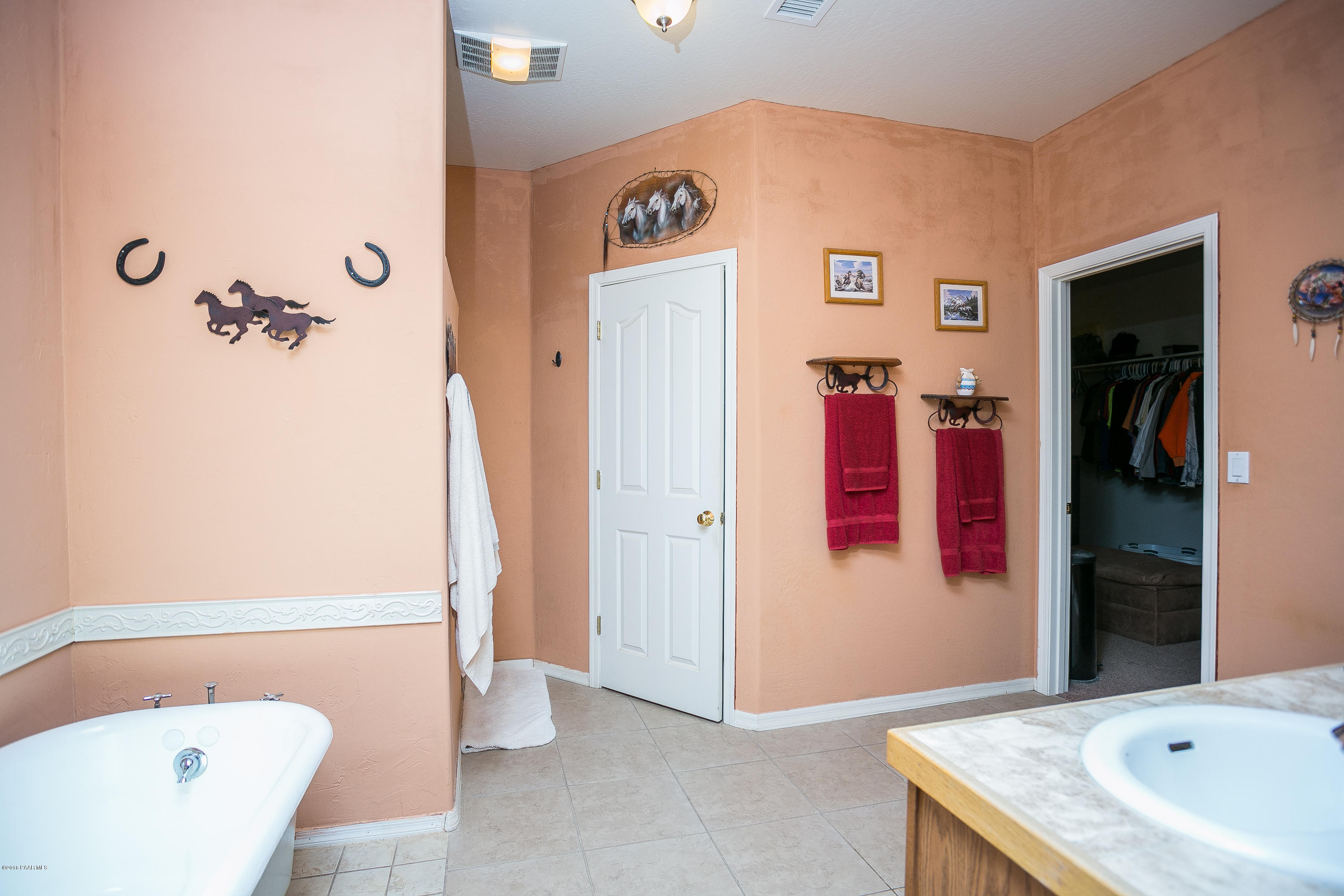 1175 East Cougar Ridge Road Paulden, AZ 86334 - Photo 12 of 23 017_Master Bathroom