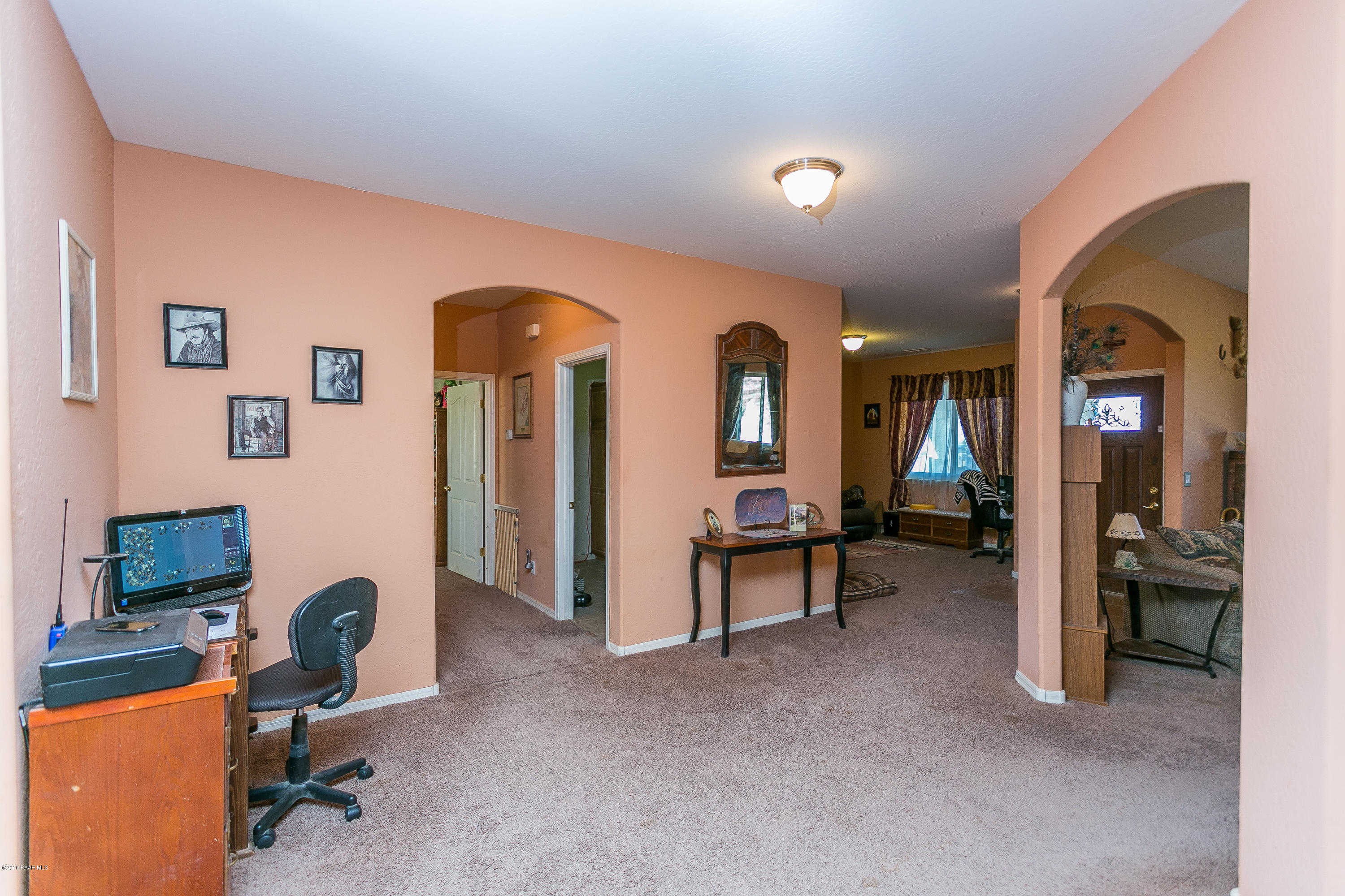 1175 East Cougar Ridge Road Paulden, AZ 86334 - Photo 2 of 23 010_Living room