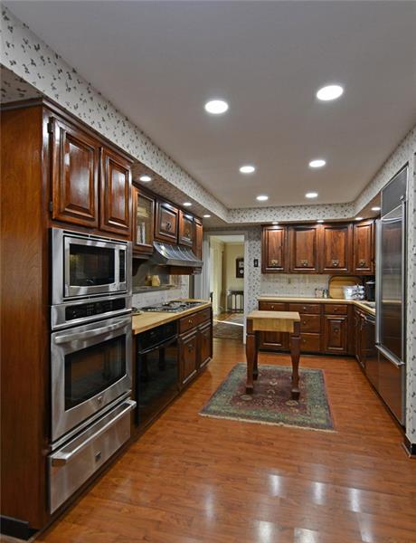 707 West Waldheim Road Pittsburgh, PA 15215 - Photo 8 of 22 Gallery Image 8