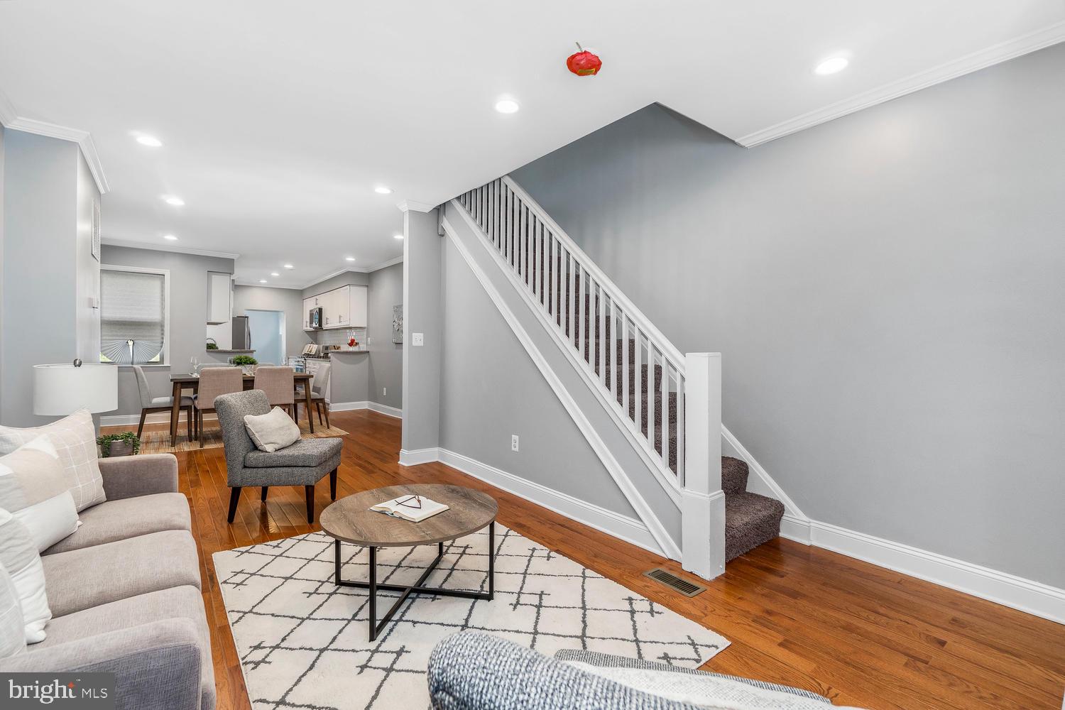 3922 Colborne Road Baltimore, MD 21229 - Photo 2 of 32