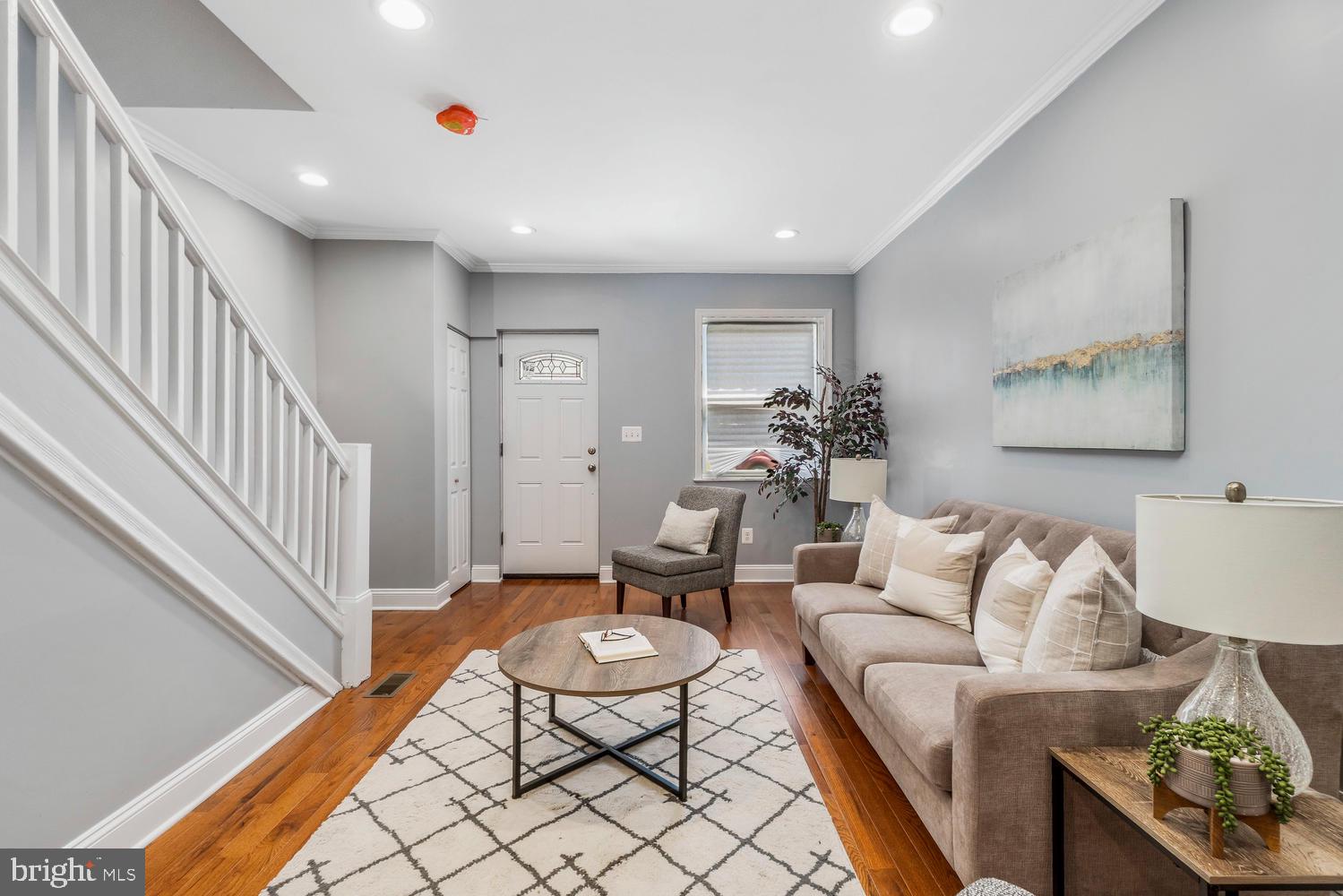 3922 Colborne Road Baltimore, MD 21229 - Photo 4 of 32