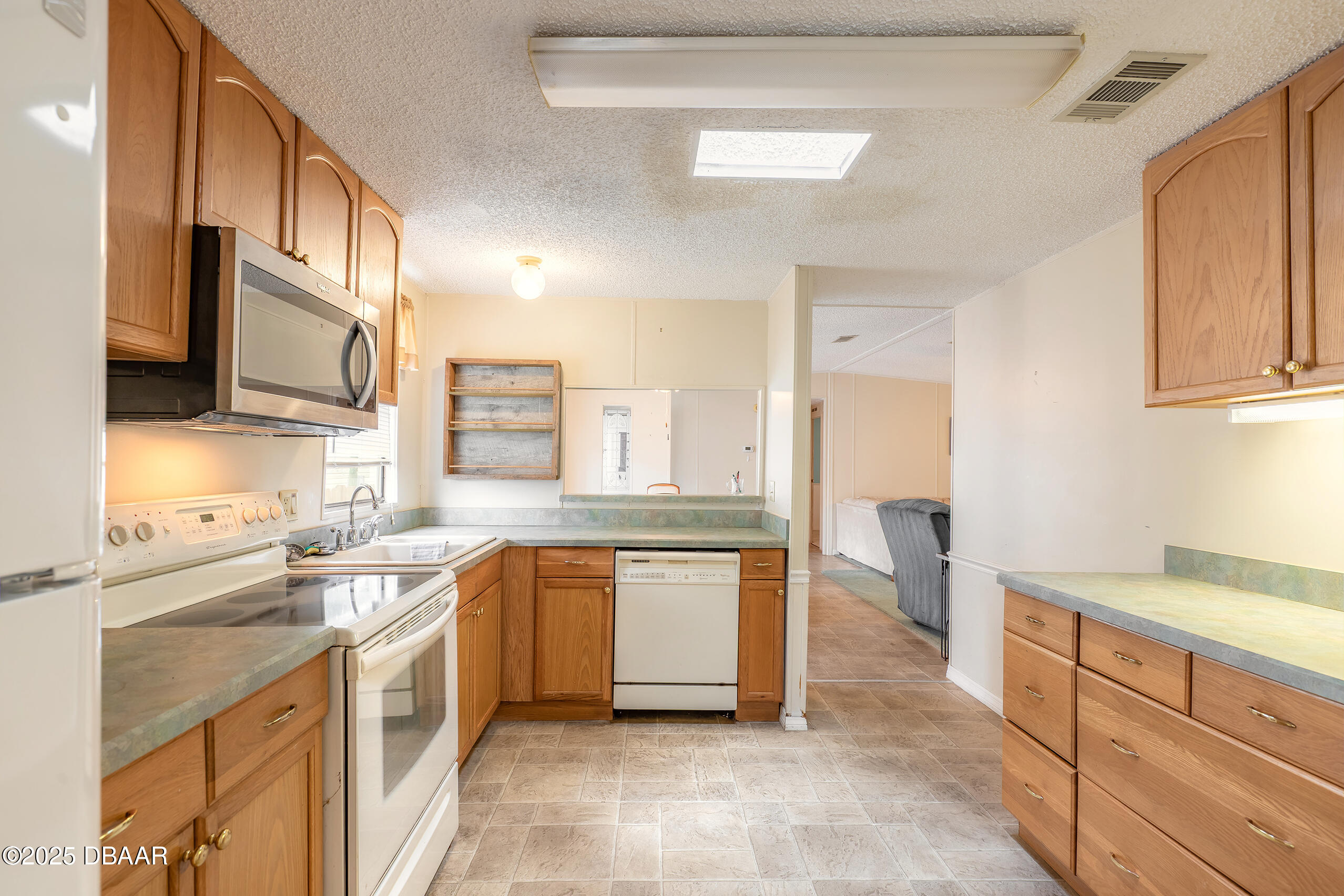 130 Charles Street Edgewater, FL 32141 - Photo 9 of 49 130-29