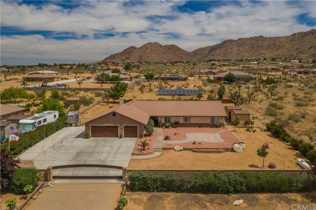 23690 Cahuilla Road Apple Valley, CA 92307 - Photo 1 of 1