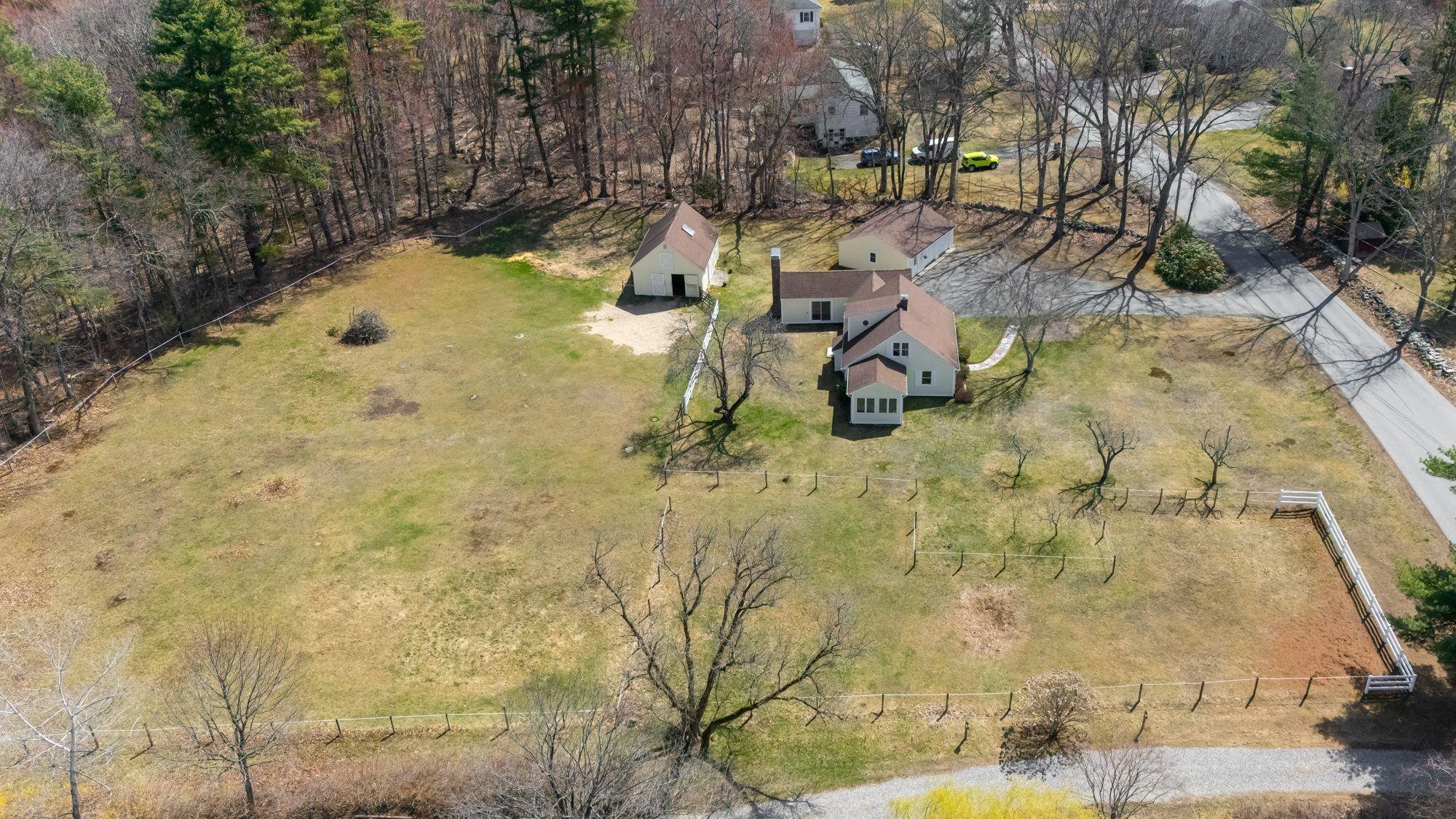 12 Miltimore Road Derry, NH 03038 - Photo 5 of 50 Gallery Image 5