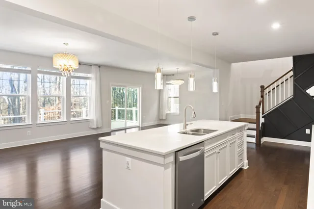 $775,000 | 1527 Meadowlark Glen Road, Dumfries, VA 22026