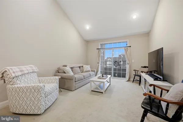 $299,900 | 300 West Elm Street, Unit 2424, Conshohocken, PA 19428