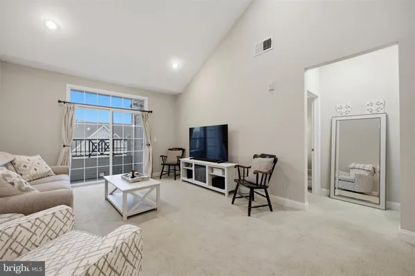 $299,900 | 300 West Elm Street, Unit 2424, Conshohocken, PA 19428