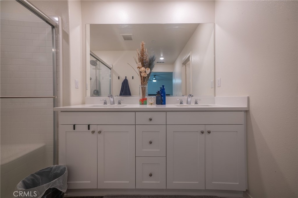 1099 Little Leaf Street Calimesa, CA 92320 - Photo 15 of 32