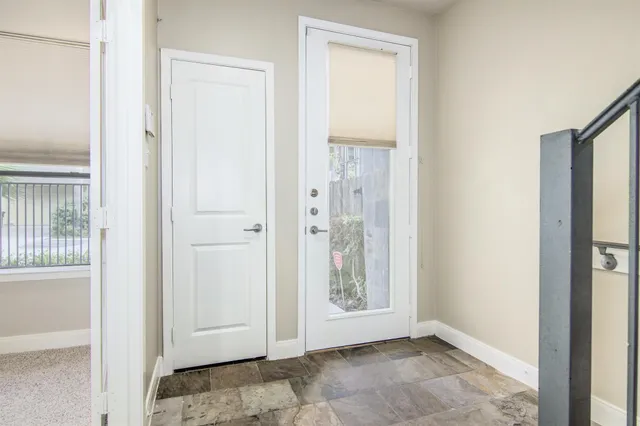 $2,650 | 5227 Lillian Street, Houston, TX 77007