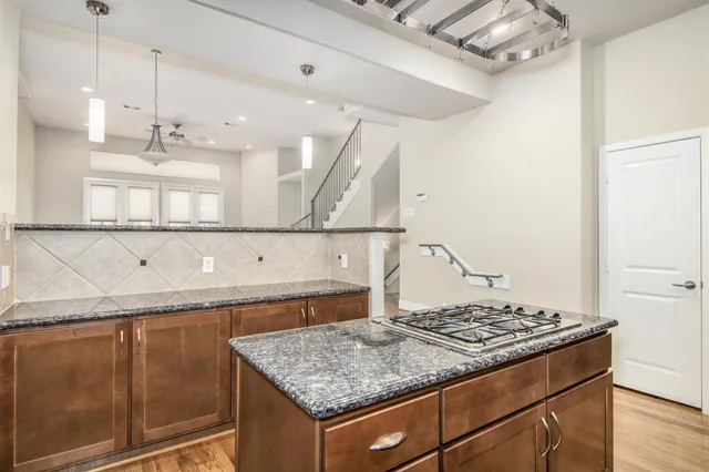 $2,650 | 5227 Lillian Street, Houston, TX 77007