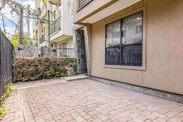 $2,650 | 5227 Lillian Street, Houston, TX 77007