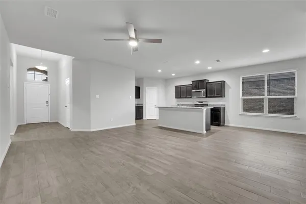 $2,300 | 312 Youngblood Lane, Fort Worth, TX 76131