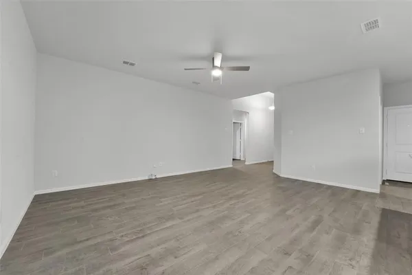 $2,300 | 312 Youngblood Lane, Fort Worth, TX 76131