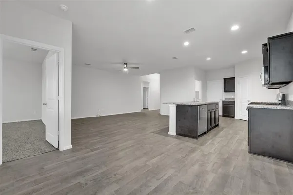 $2,300 | 312 Youngblood Lane, Fort Worth, TX 76131