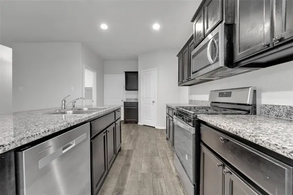 $2,300 | 312 Youngblood Lane, Fort Worth, TX 76131