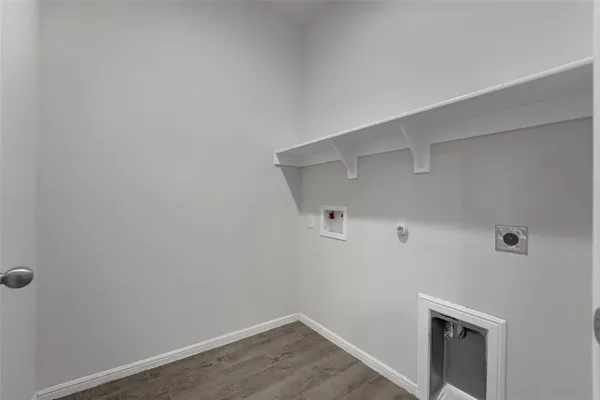 $2,300 | 312 Youngblood Lane, Fort Worth, TX 76131