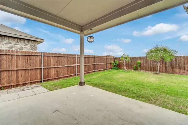 $2,300 | 312 Youngblood Lane, Fort Worth, TX 76131