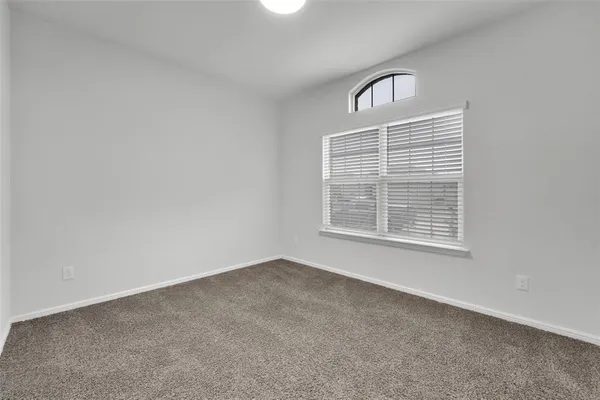 $2,300 | 312 Youngblood Lane, Fort Worth, TX 76131