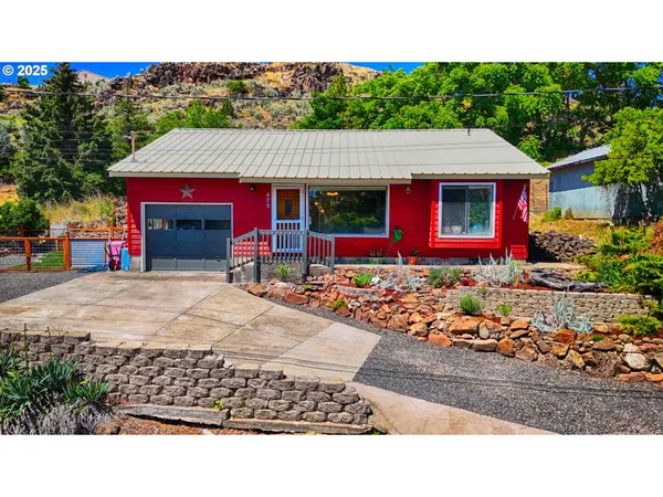 $360,000 | 475 Burnham Avenue, Maupin, OR 97037