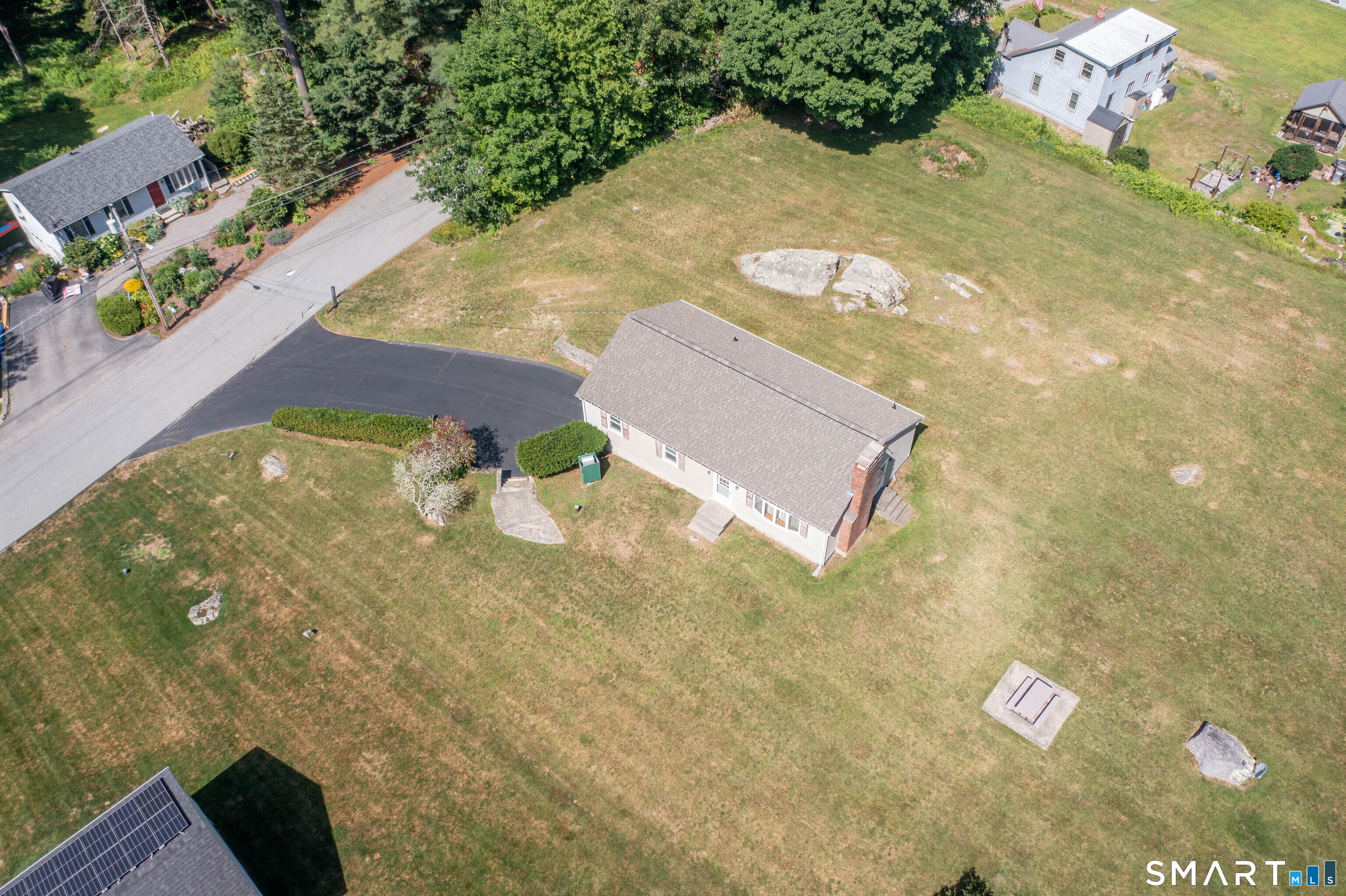 27 Mountain Hill Road Thompson, CT 06255 - Photo 7 of 23