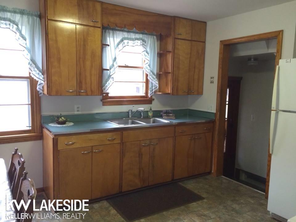 135 East Romeo Road Leonard, MI 48367 - Photo 3 of 20