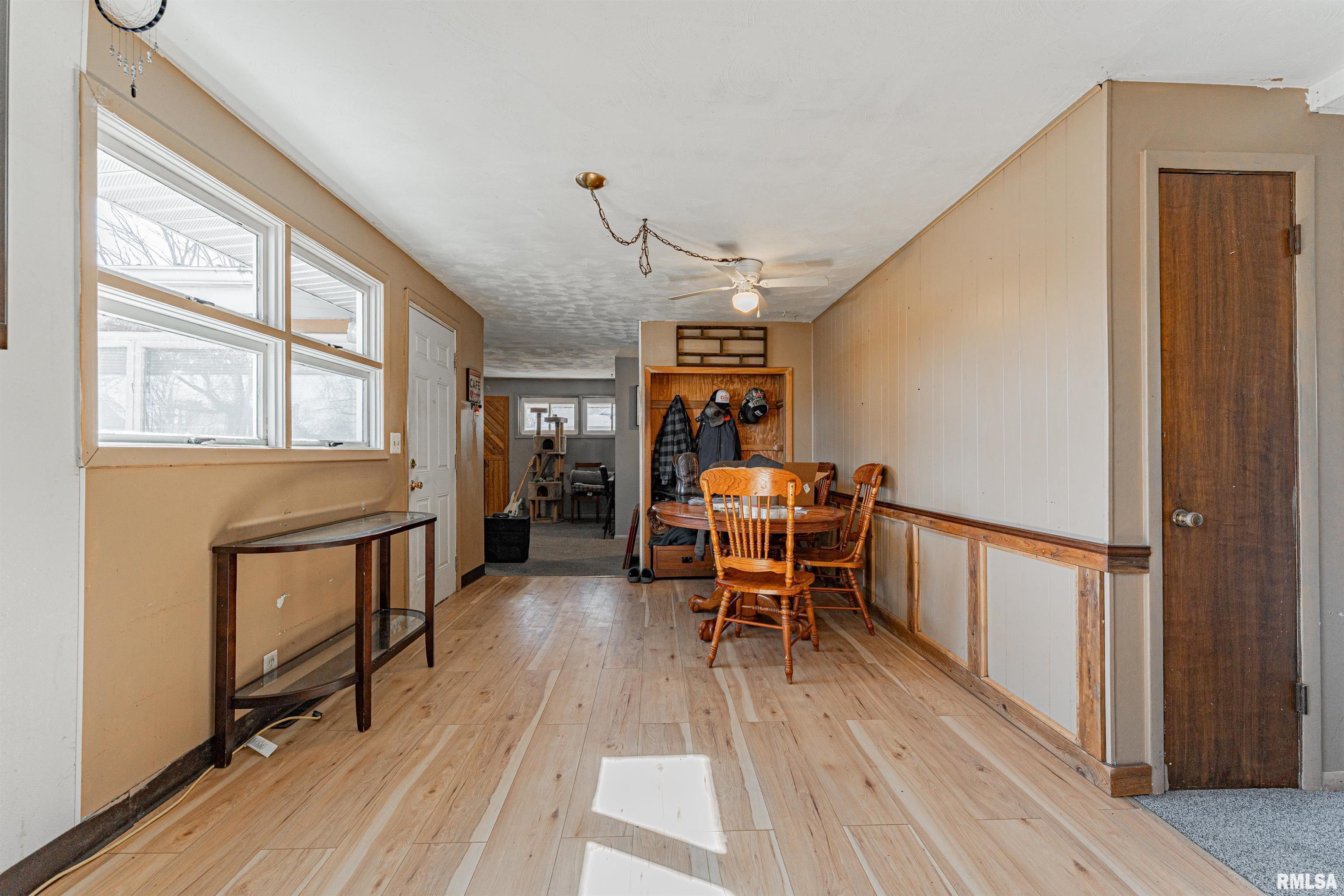 300 Clinton Street Middletown, IL 62666 - Photo 11 of 31