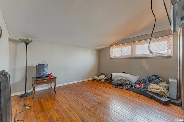 $159,000 | 300 Clinton Street, Middletown, IL 62666
