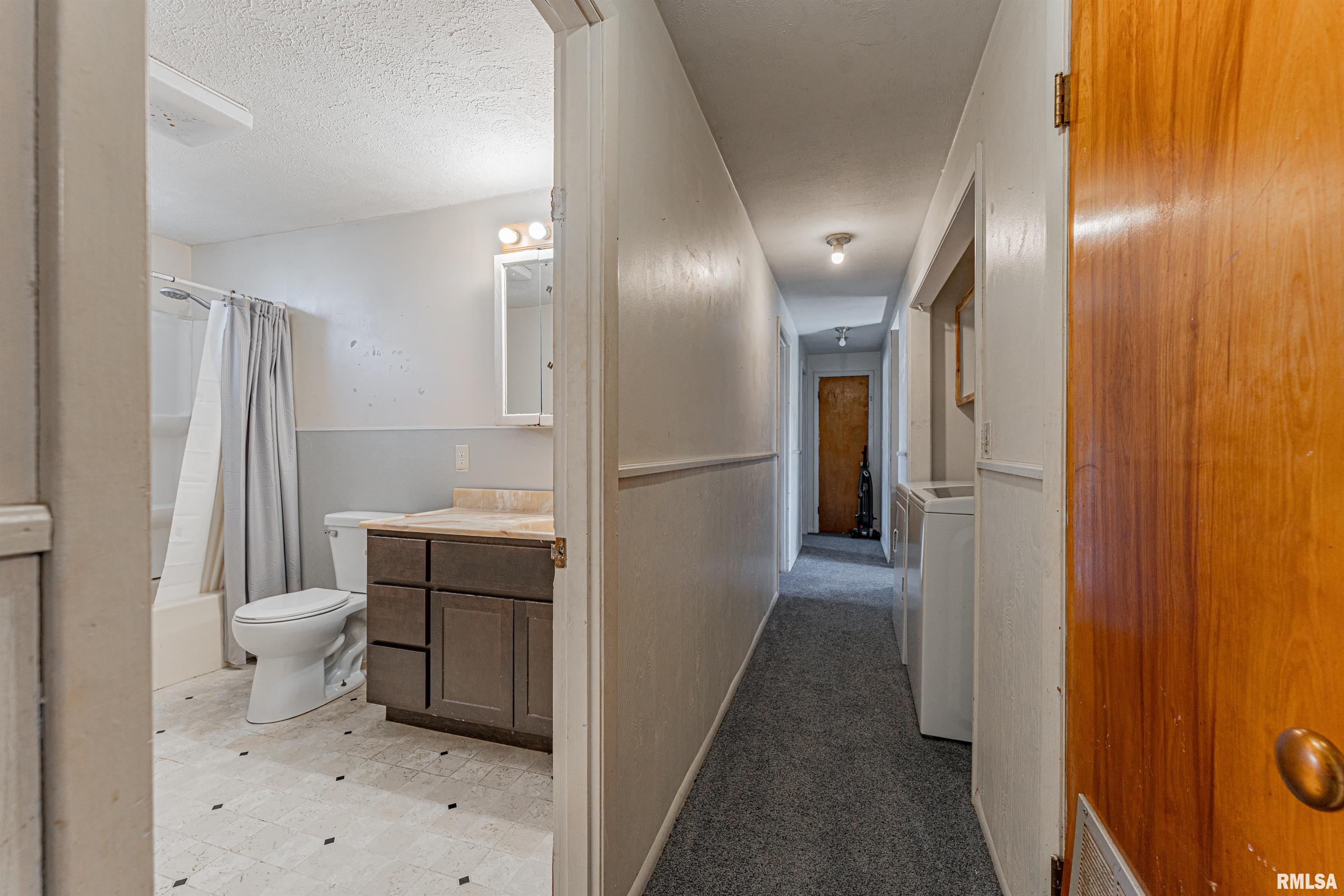 300 Clinton Street Middletown, IL 62666 - Photo 16 of 31