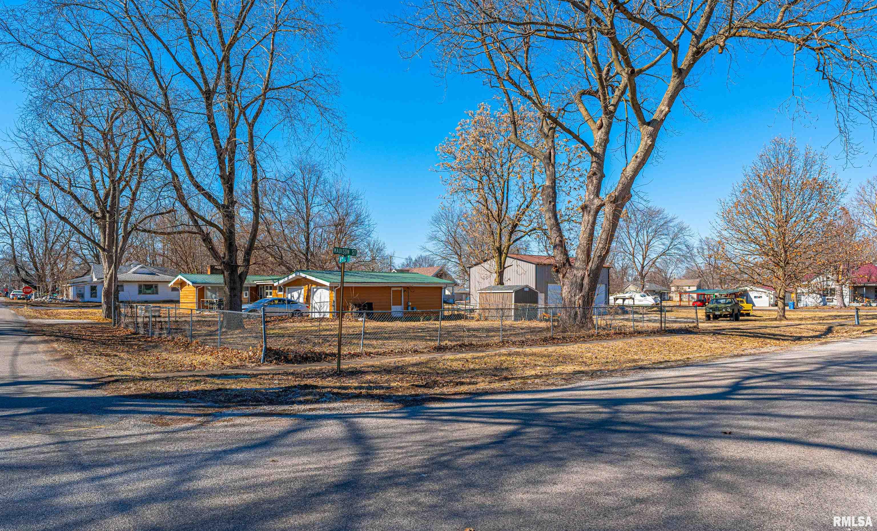 300 Clinton Street Middletown, IL 62666 - Photo 26 of 31