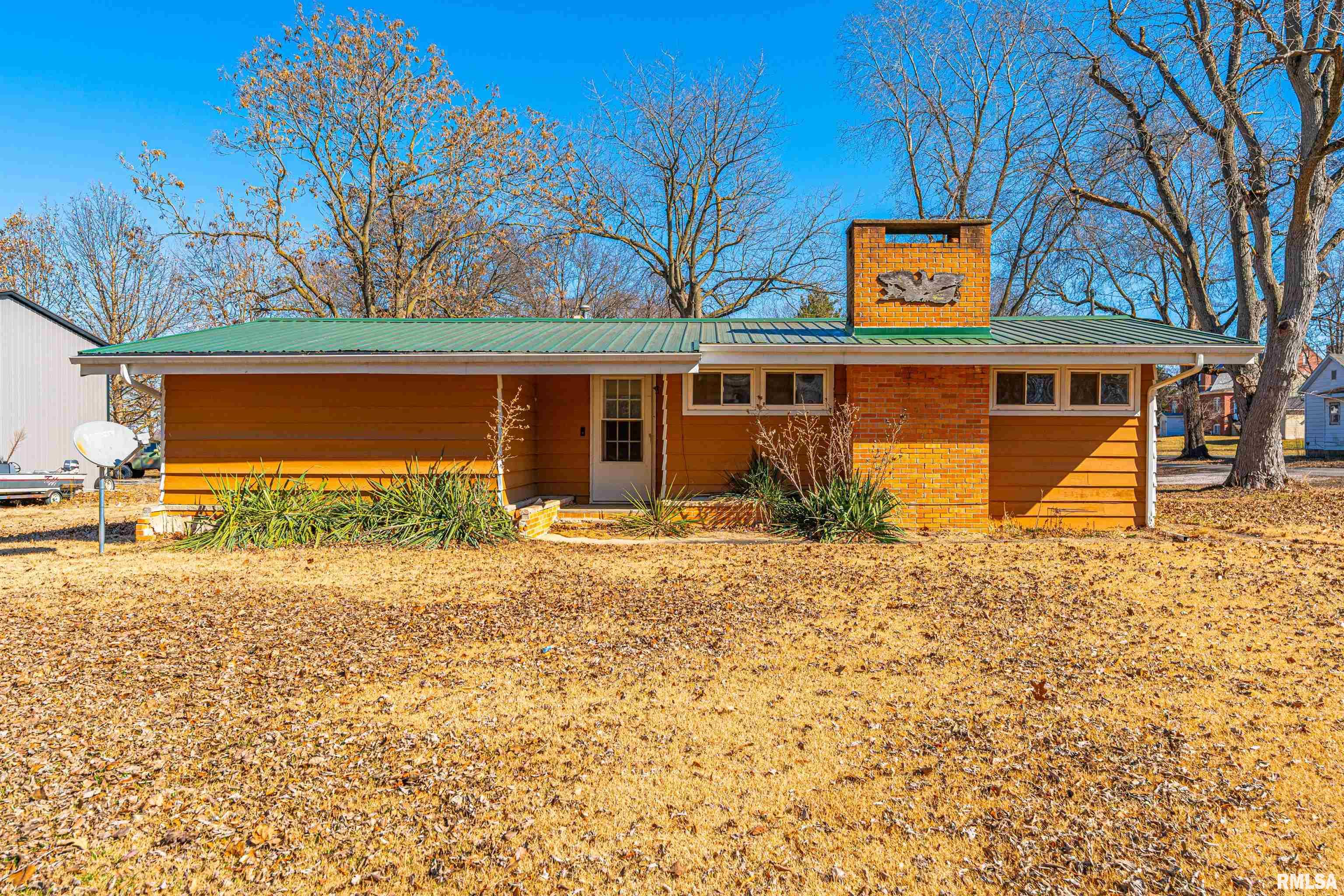 300 Clinton Street Middletown, IL 62666 - Photo 3 of 31