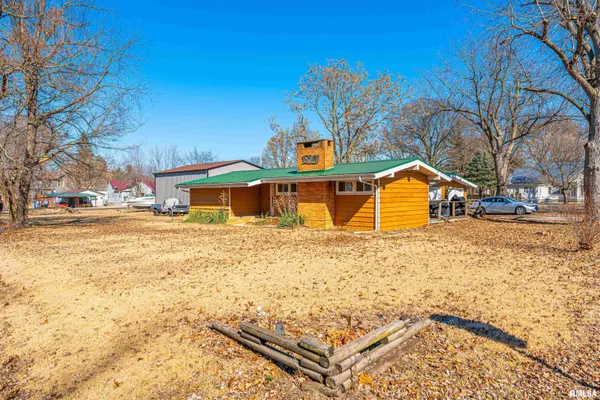 $159,000 | 300 Clinton Street, Middletown, IL 62666