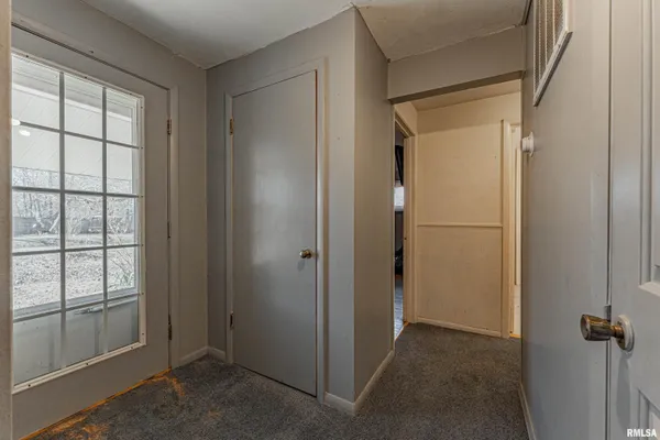 $159,000 | 300 Clinton Street, Middletown, IL 62666
