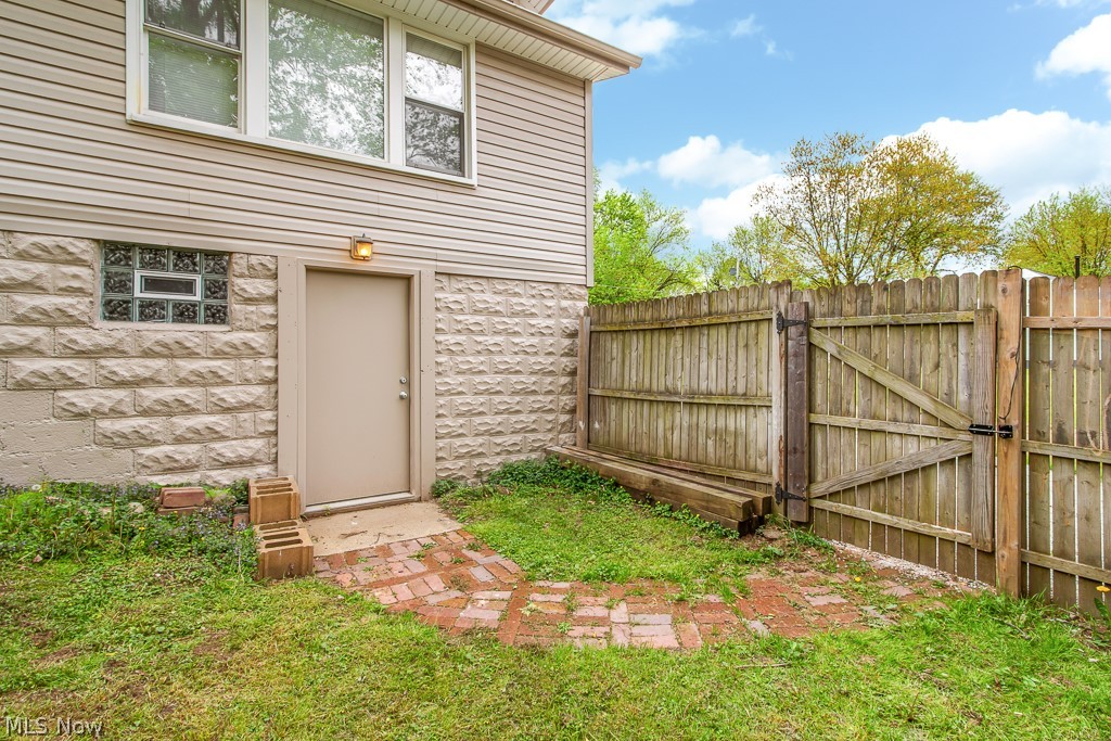 1826 Ferndale Road Northwest Canton, OH 44709 - Photo 23 of 28 Gallery Image 23
