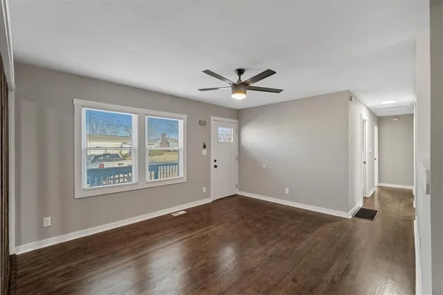 $229,000 | 1602 South Queen Ridge Way, Independence, MO 64050