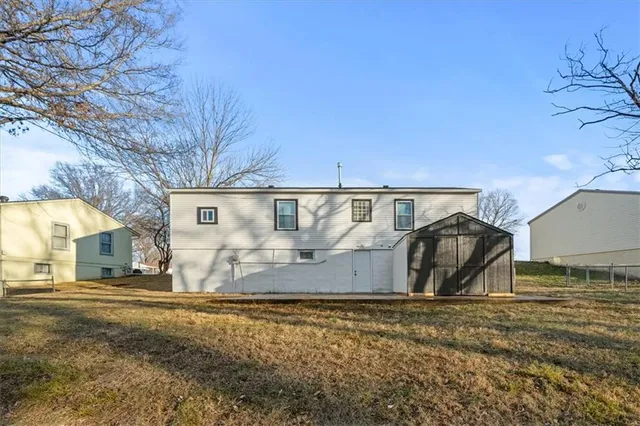$229,000 | 1602 South Queen Ridge Way, Independence, MO 64050