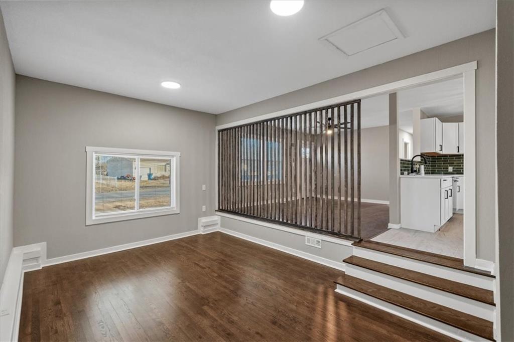 1602 South Queen Ridge Way Independence, MO 64050 - Photo 10 of 25