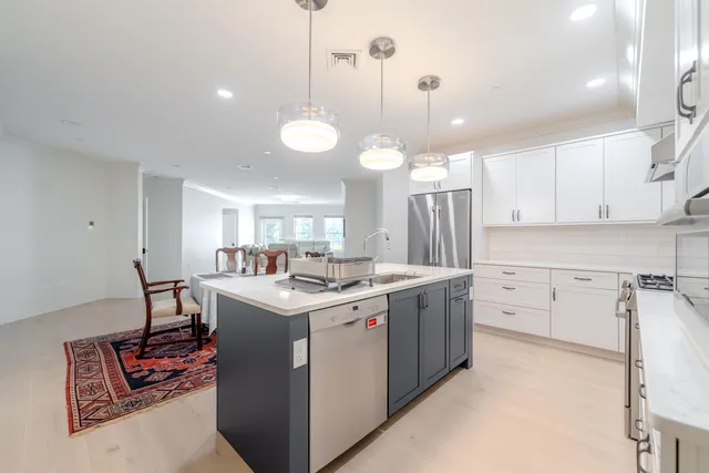 $724,900 | 10 Sally Sweets Way, Unit 104, Salem, NH 03079