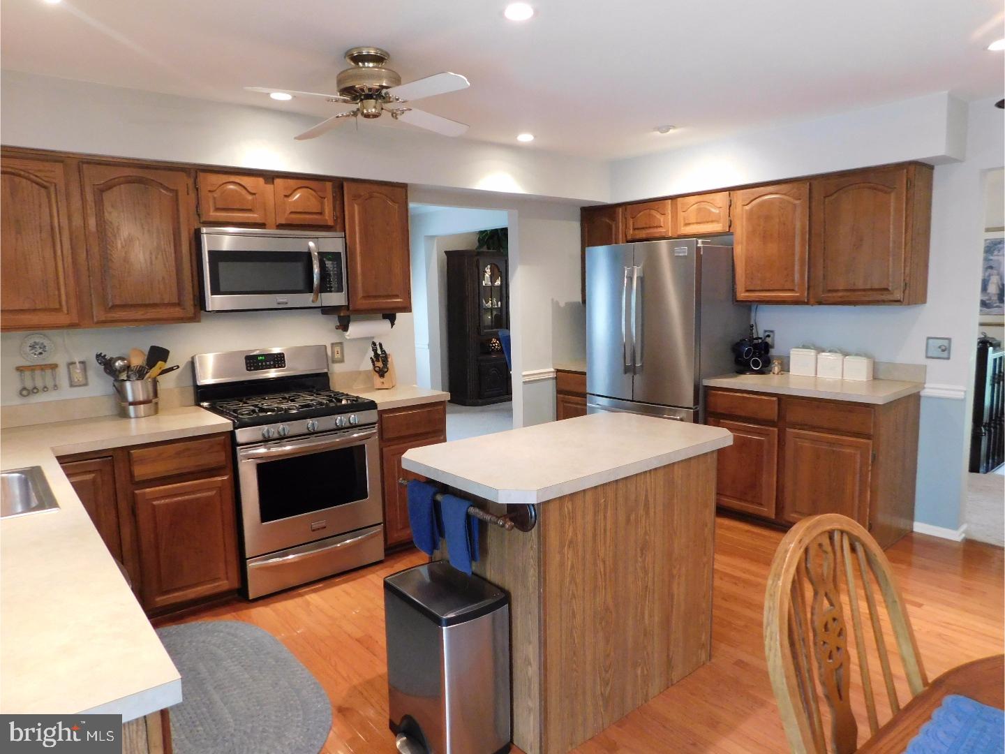 12 Douglass Road Lansdale, PA 19446 - Photo 5 of 25 Gallery Image 5