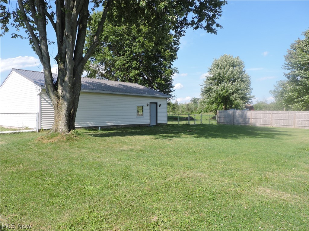 40222 Biggs Road Lagrange, OH 44050 - Photo 9 of 29 Gallery Image 9
