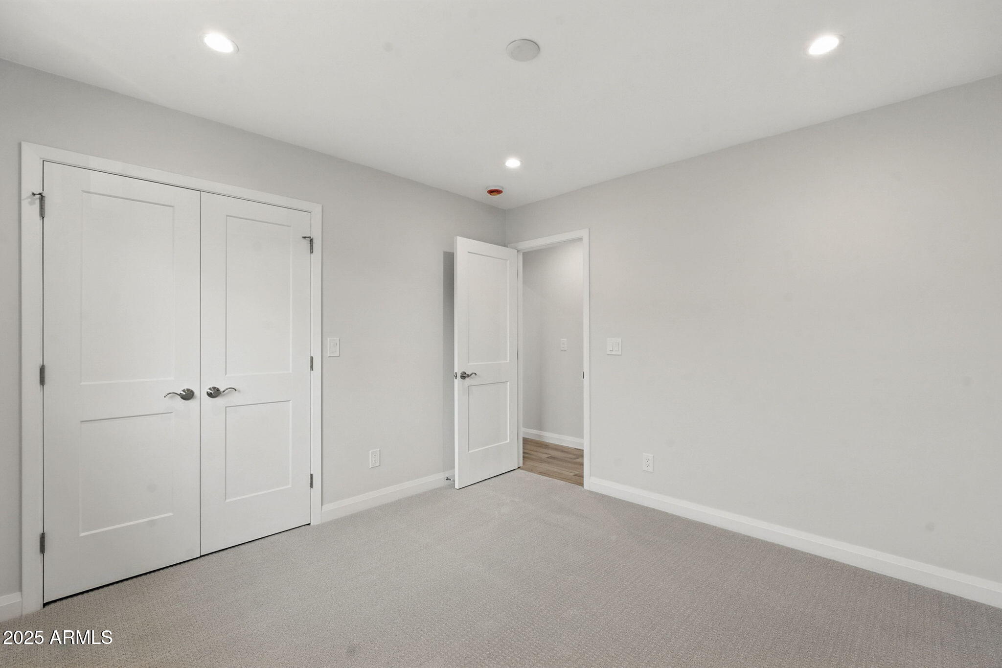 2814 North 51st Street Phoenix, AZ 85008 - Photo 22 of 50 a view of an empty room