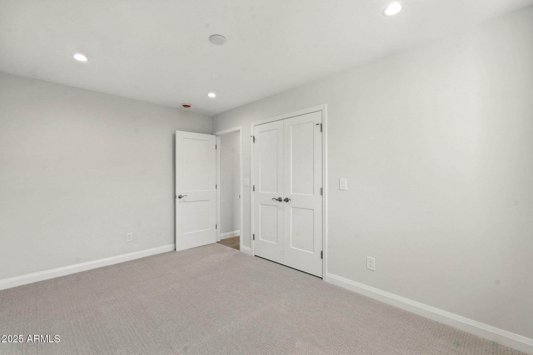 2814 North 51st Street Phoenix, AZ 85008 - Photo 25 of 50 a view of an empty room