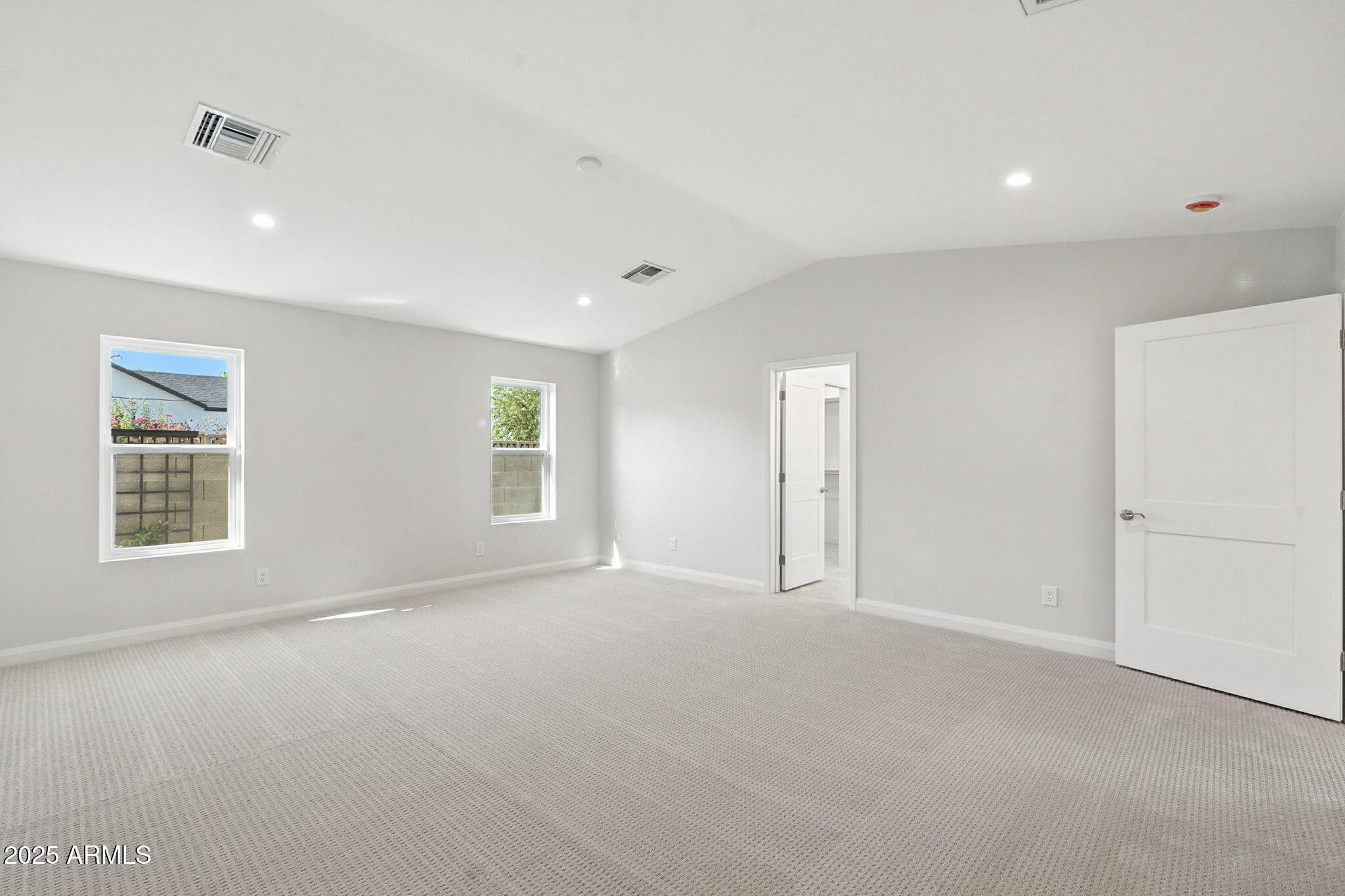 2814 North 51st Street Phoenix, AZ 85008 - Photo 32 of 50 a view of an empty room with a window