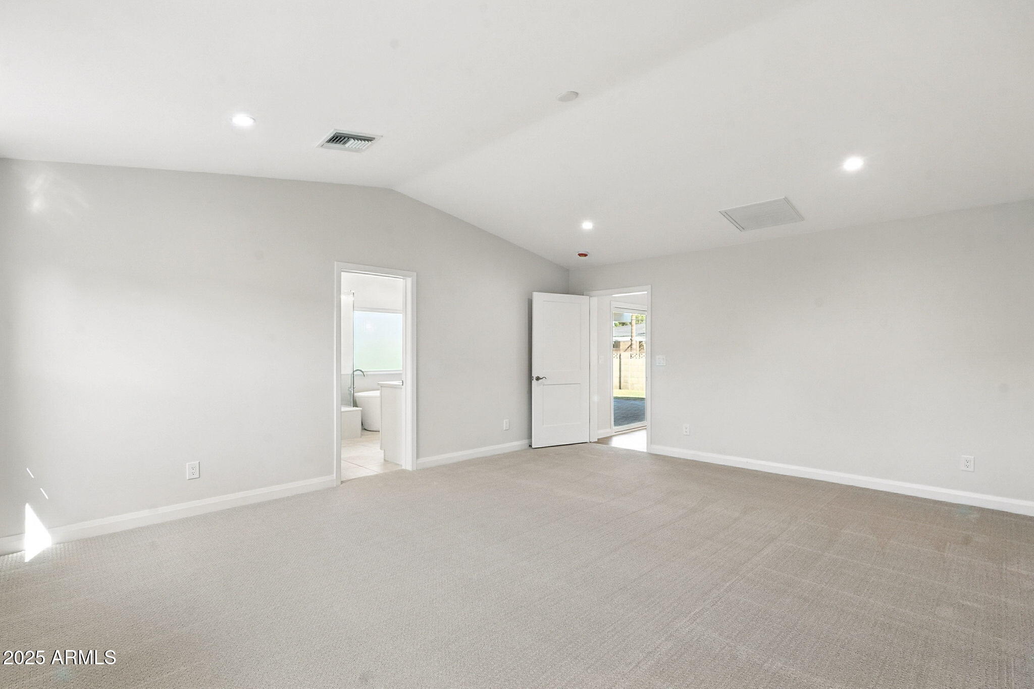 2814 North 51st Street Phoenix, AZ 85008 - Photo 33 of 50 a view of an empty room